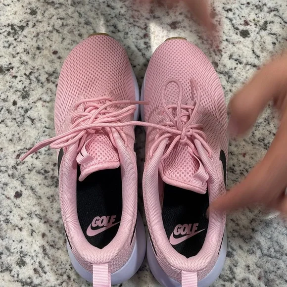 Women’s Nike golf shoes roshe pink - Picture 6 of 8